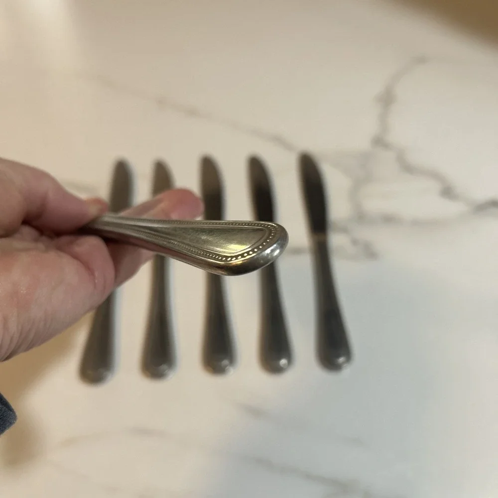 GIBSON China 18/0 STAINLESS‎ Silverware BEADED Glossy DINNER KNIFE KNIVES X6